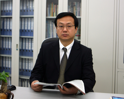 北京航空航天大學江雷教授