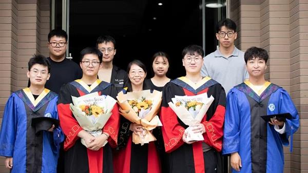 鮮衣怒馬，歸來少年