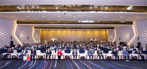 參加2025年輕工業(yè)科技創(chuàng)新與綠色發(fā)