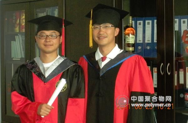 畢業(yè)了，工作了，努力吧